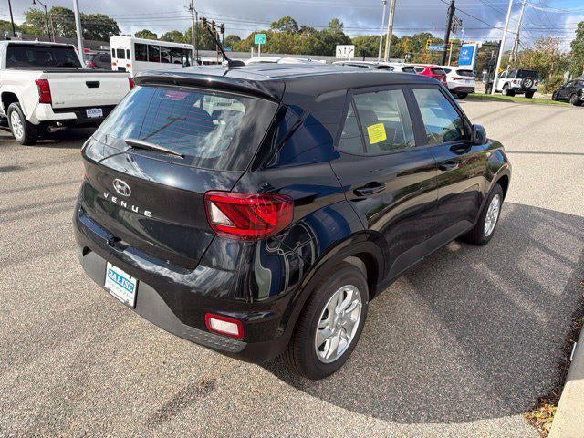 2026 Hyundai Venue SE