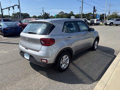 2026 Hyundai Venue SE