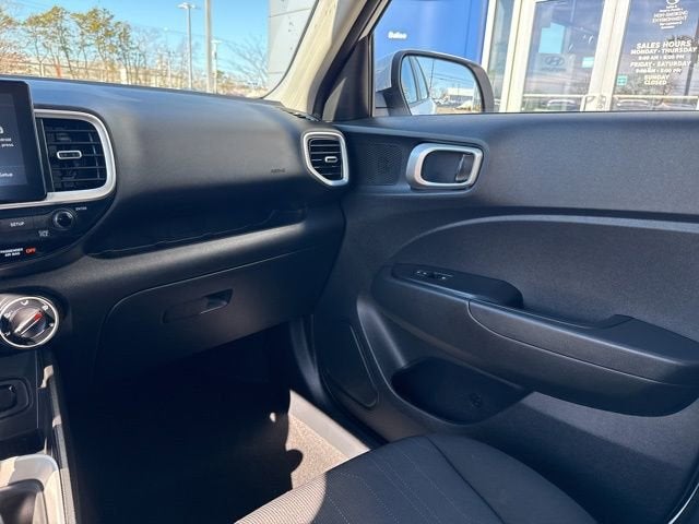 2026 Hyundai Venue SE
