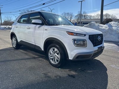 2026 Hyundai Venue SE