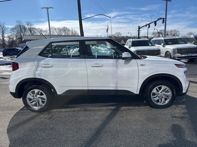 2026 Hyundai Venue SE