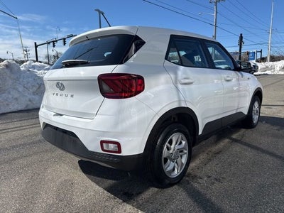 2026 Hyundai Venue SE