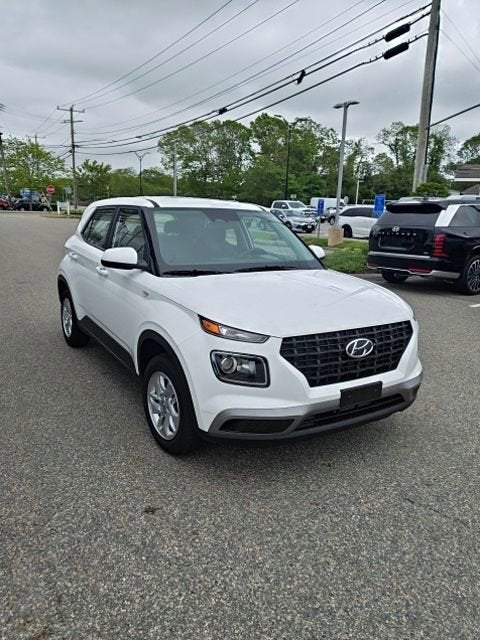 2026 Hyundai Venue SE