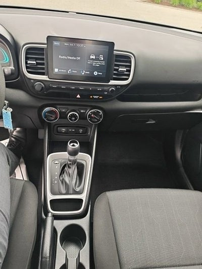2026 Hyundai Venue SE