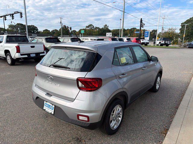 2026 Hyundai Venue SE