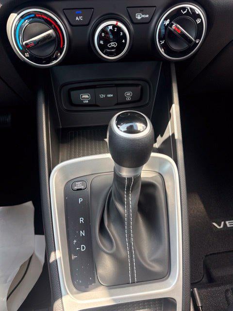 2026 Hyundai Venue SE