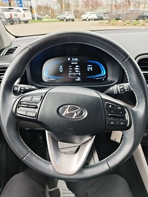 2023 Hyundai Venue SEL