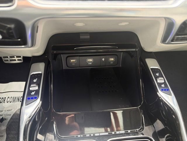 2023 Kia Sorento Plug-In Hybrid SX Prestige