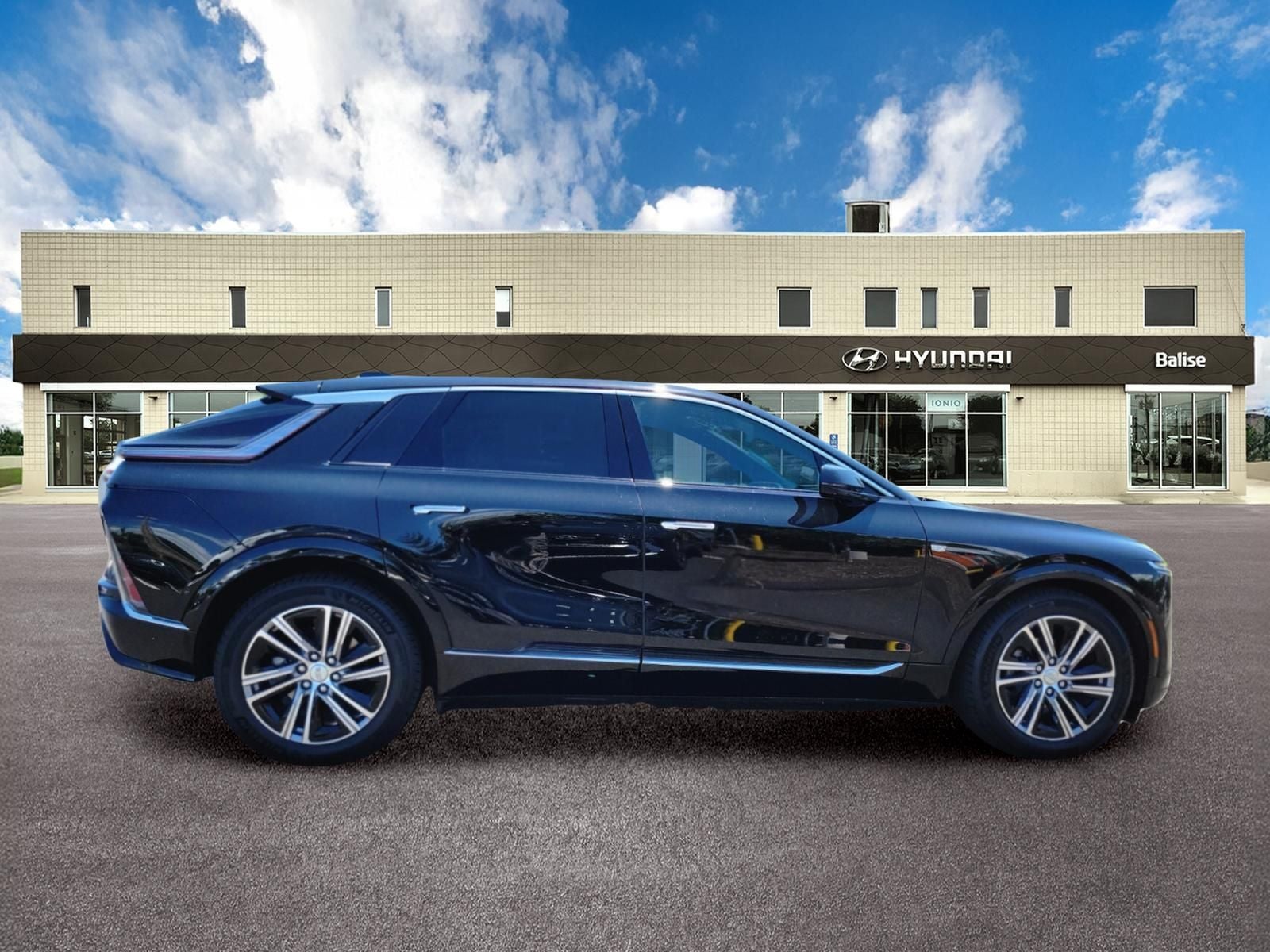 2024 Cadillac LYRIQ Luxury