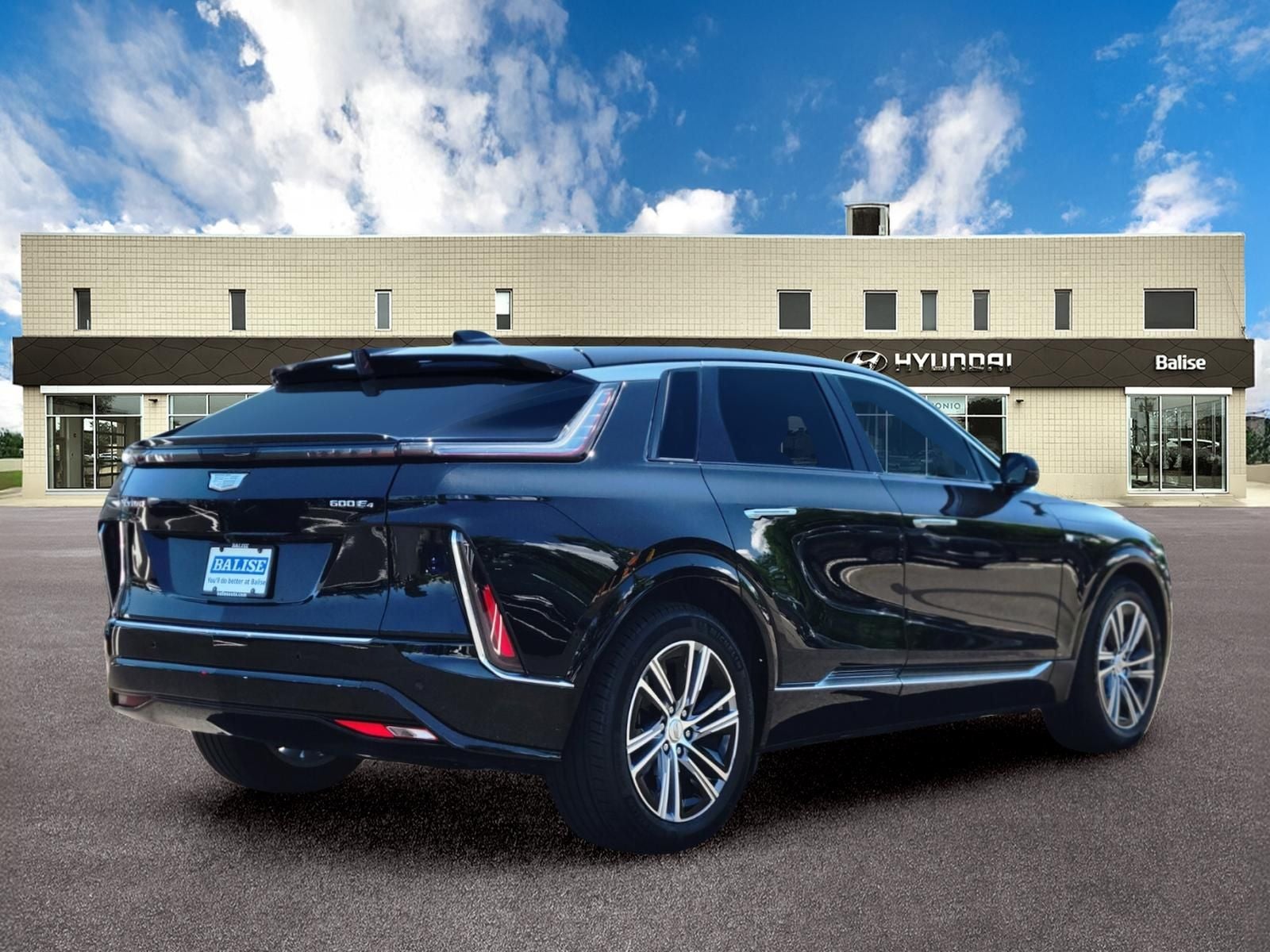 2024 Cadillac LYRIQ Luxury