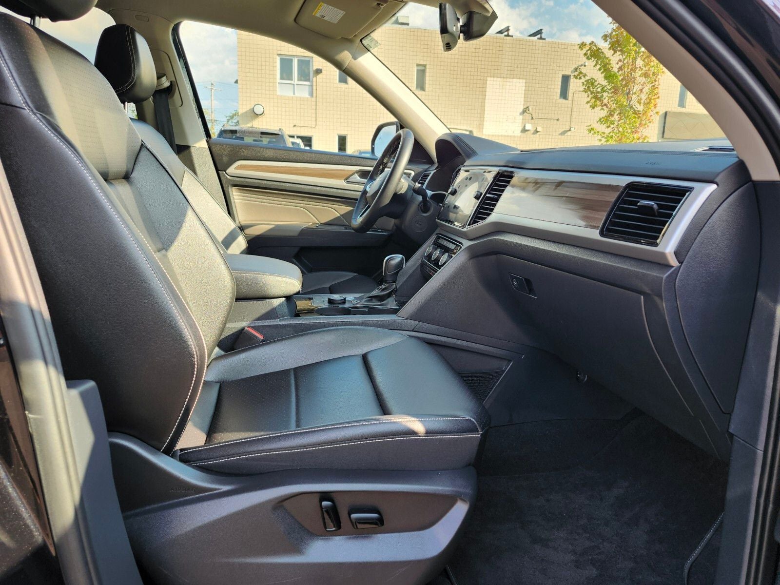2023 Volkswagen Atlas 2.0T SEL