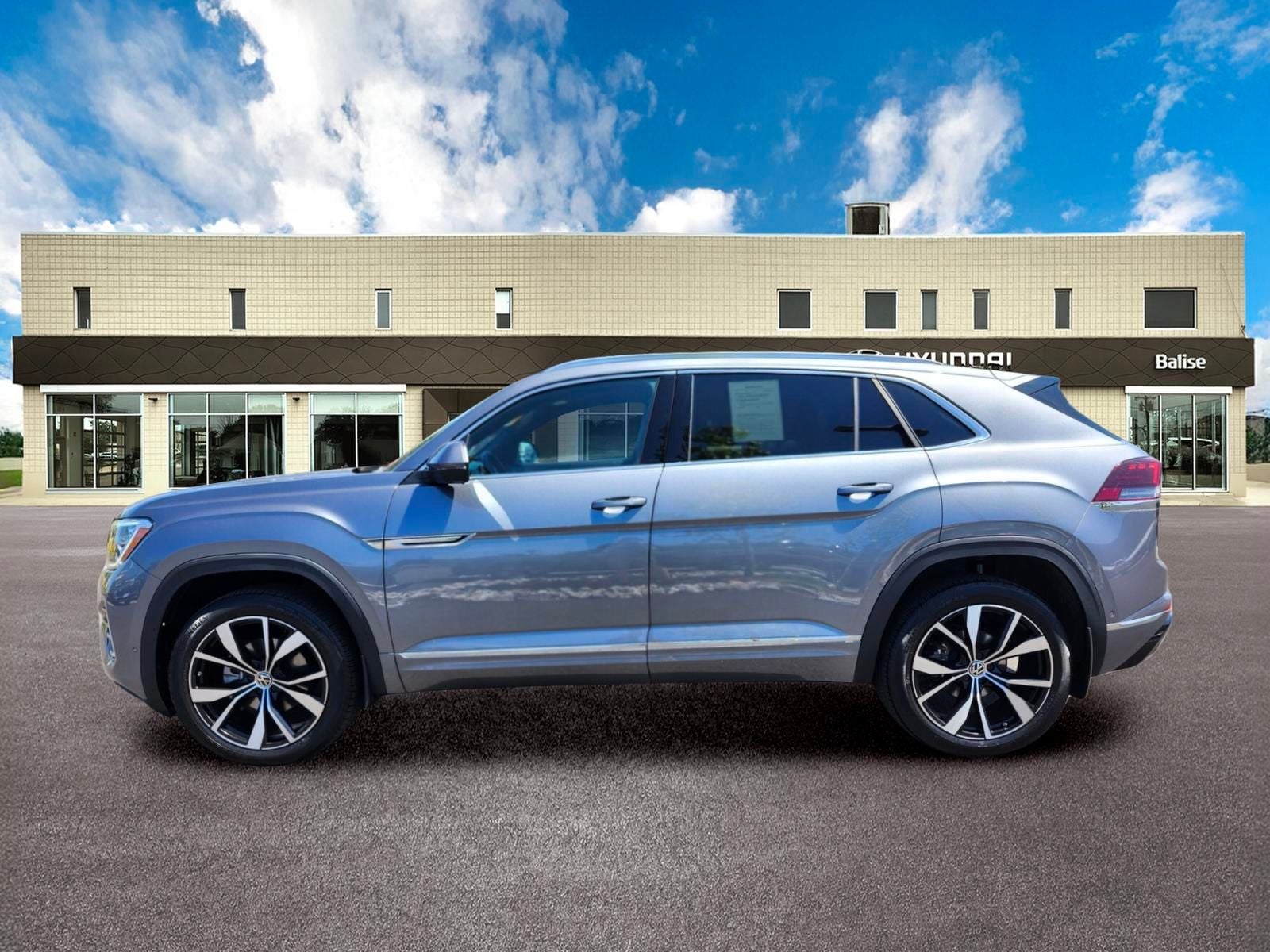2025 Volkswagen Atlas Cross Sport 2.0T SEL Premium R-Line