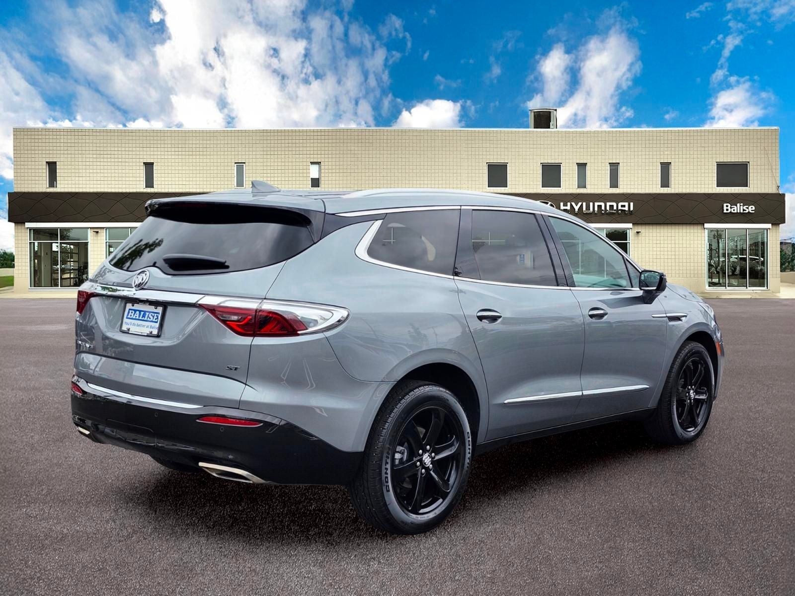 2023 Buick Enclave Essence