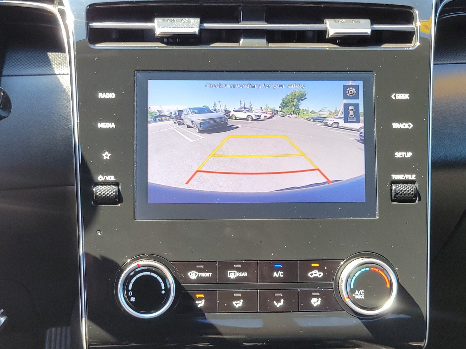 2024 Hyundai Santa Cruz SE