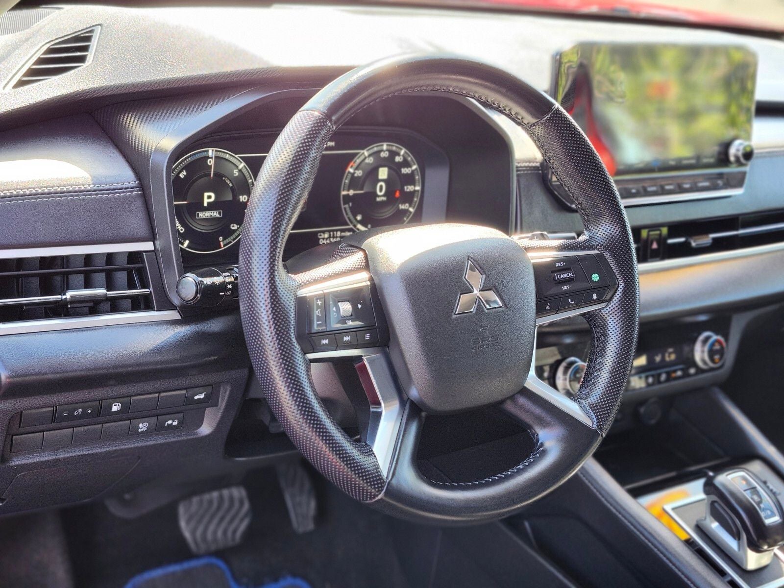 2023 Mitsubishi Outlander PHEV SE