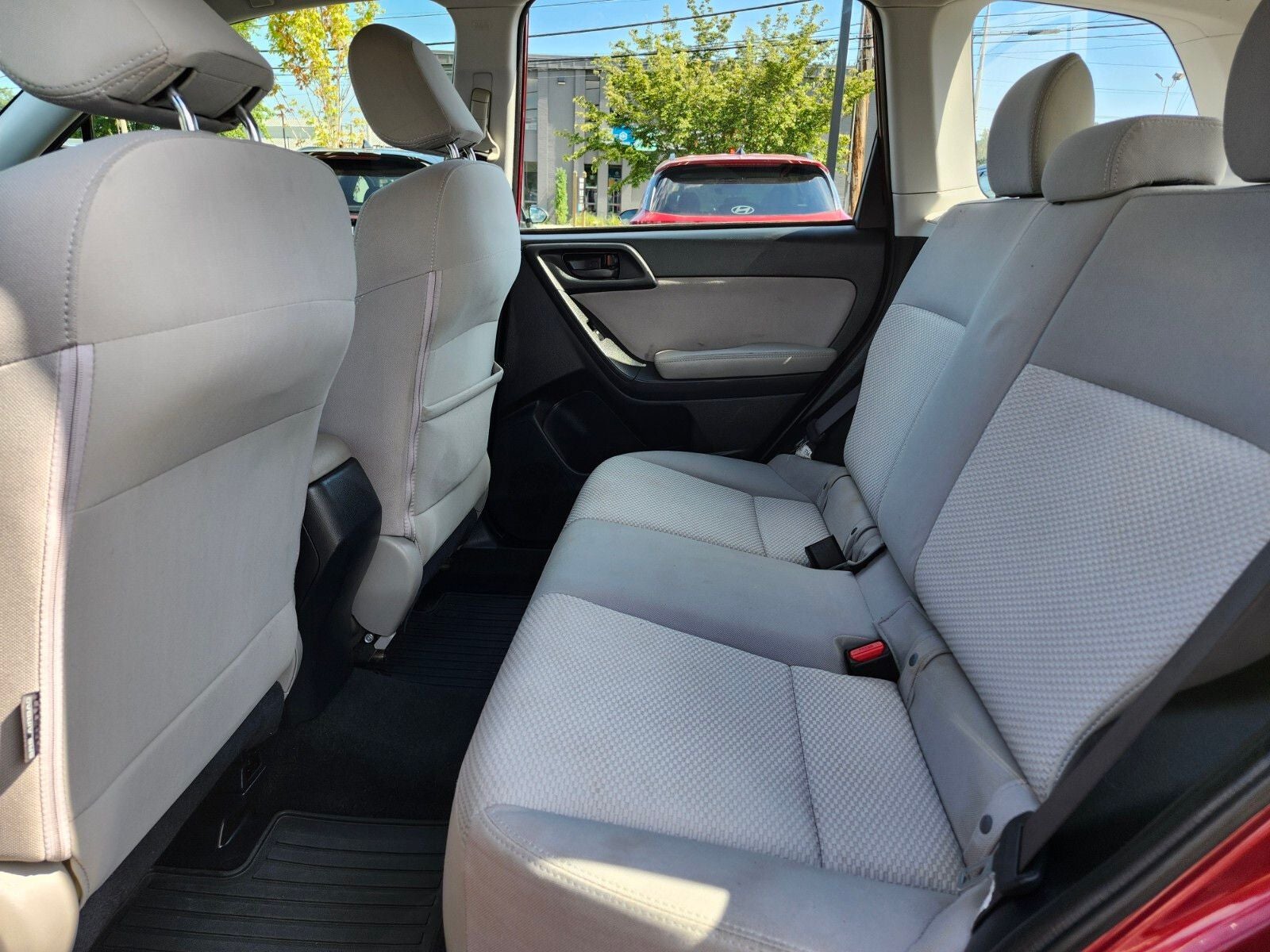 2016 Subaru Forester 2.5i