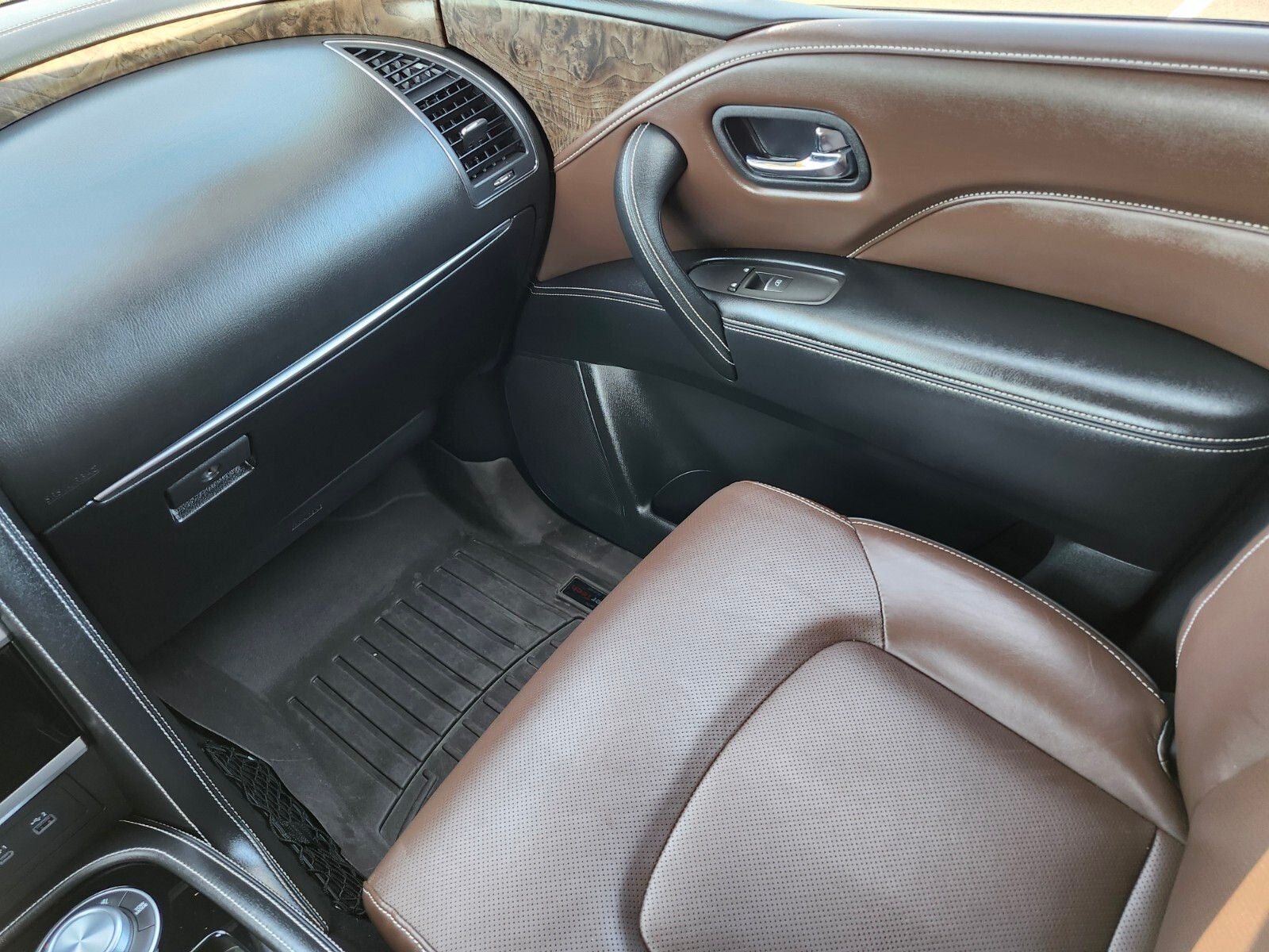 2023 INFINITI QX80 Premium Select