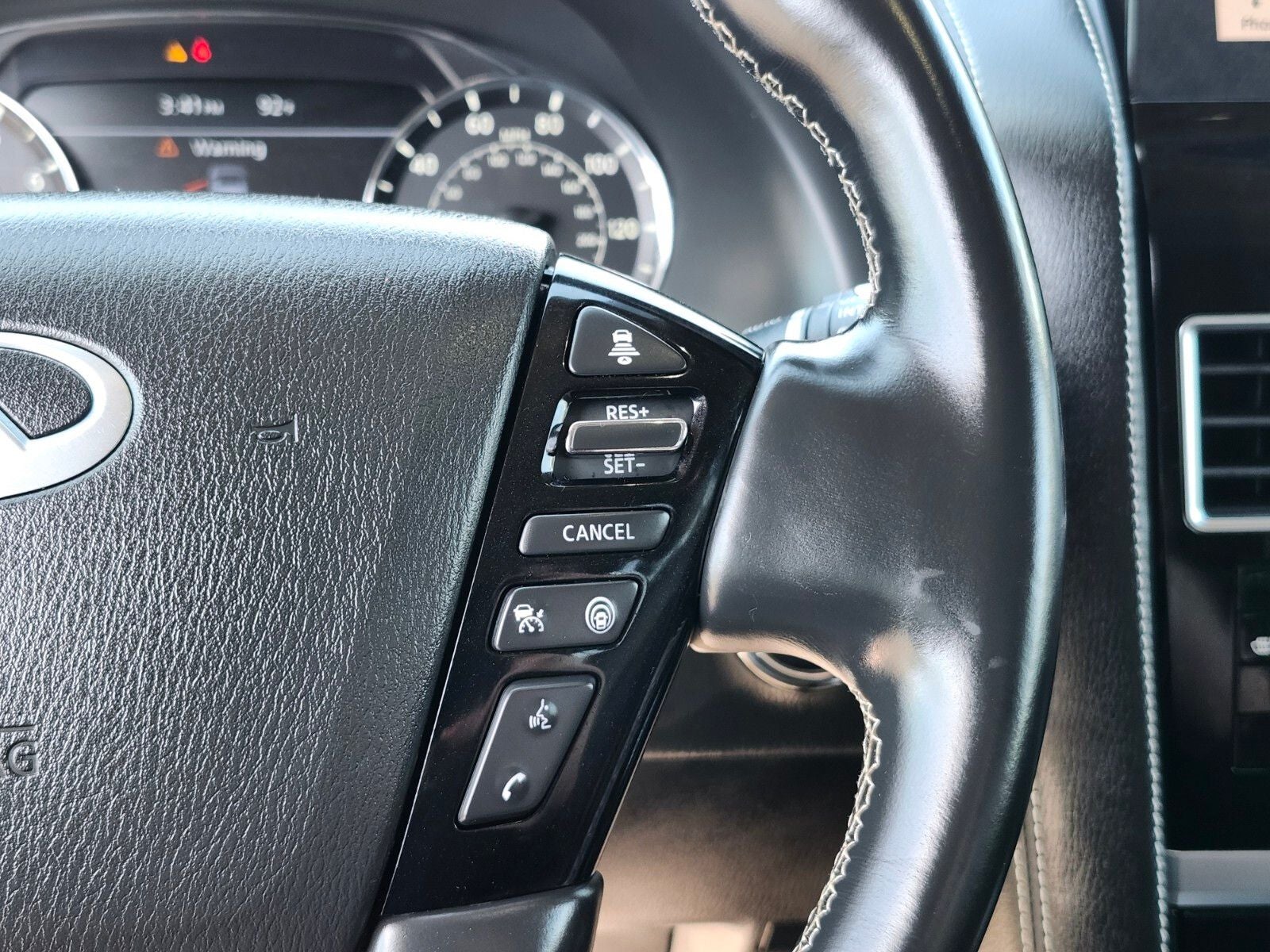 2023 INFINITI QX80 Premium Select
