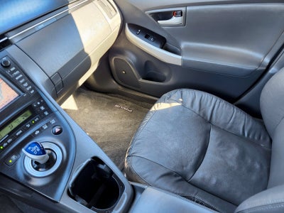 2010 Toyota Prius IV Solar Roof Package