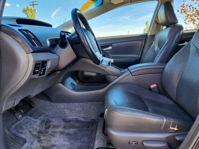 2010 Toyota Prius IV Solar Roof Package
