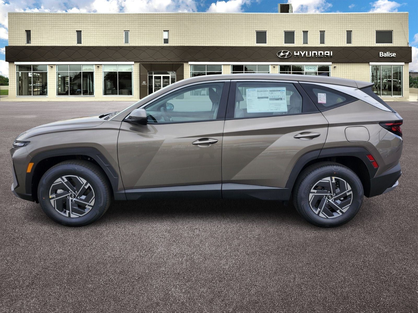 2026 Hyundai Tucson Hybrid Blue SE