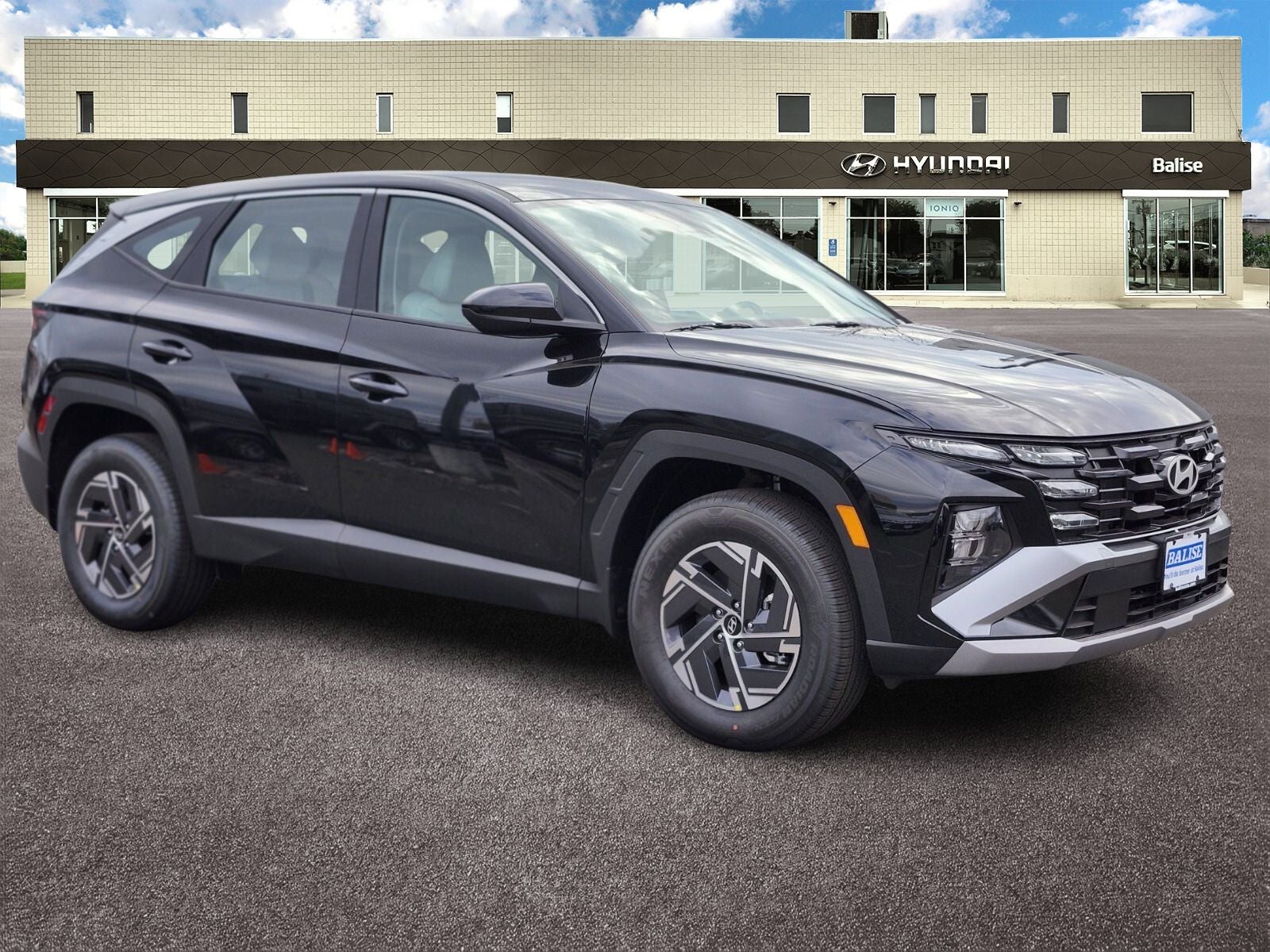 2026 Hyundai Tucson Hybrid Blue SE