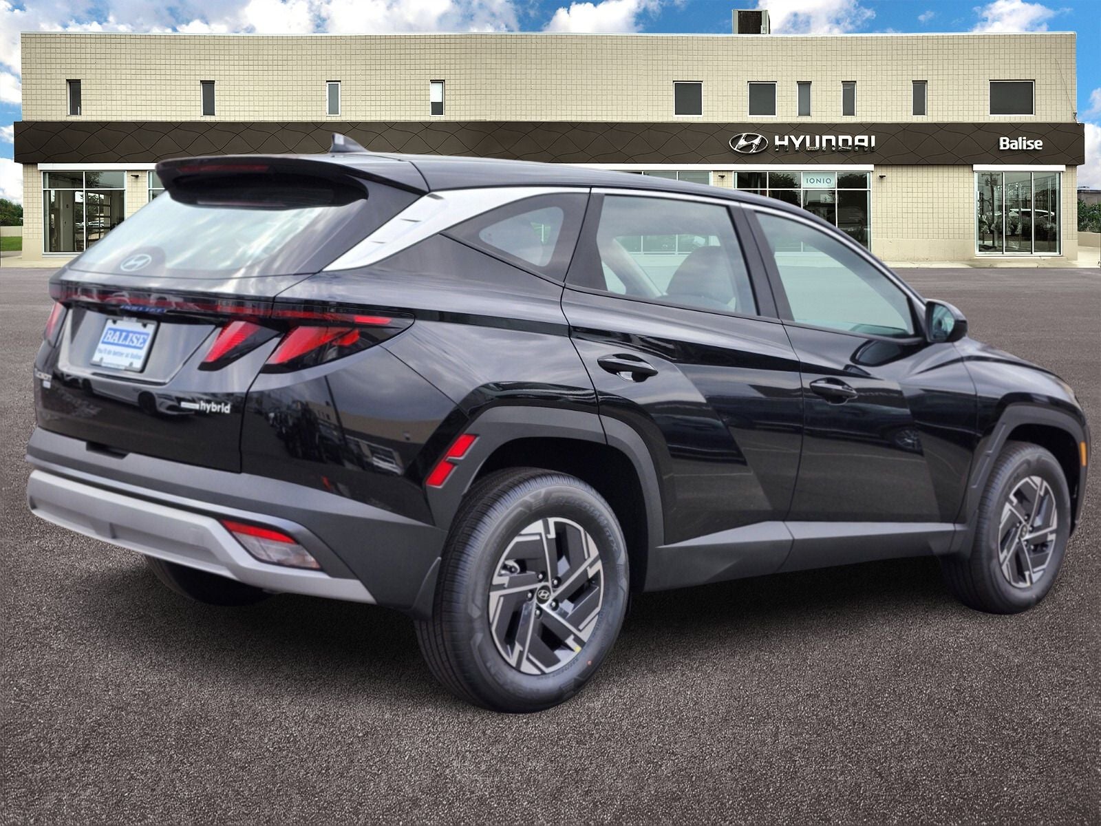 2026 Hyundai Tucson Hybrid Blue SE
