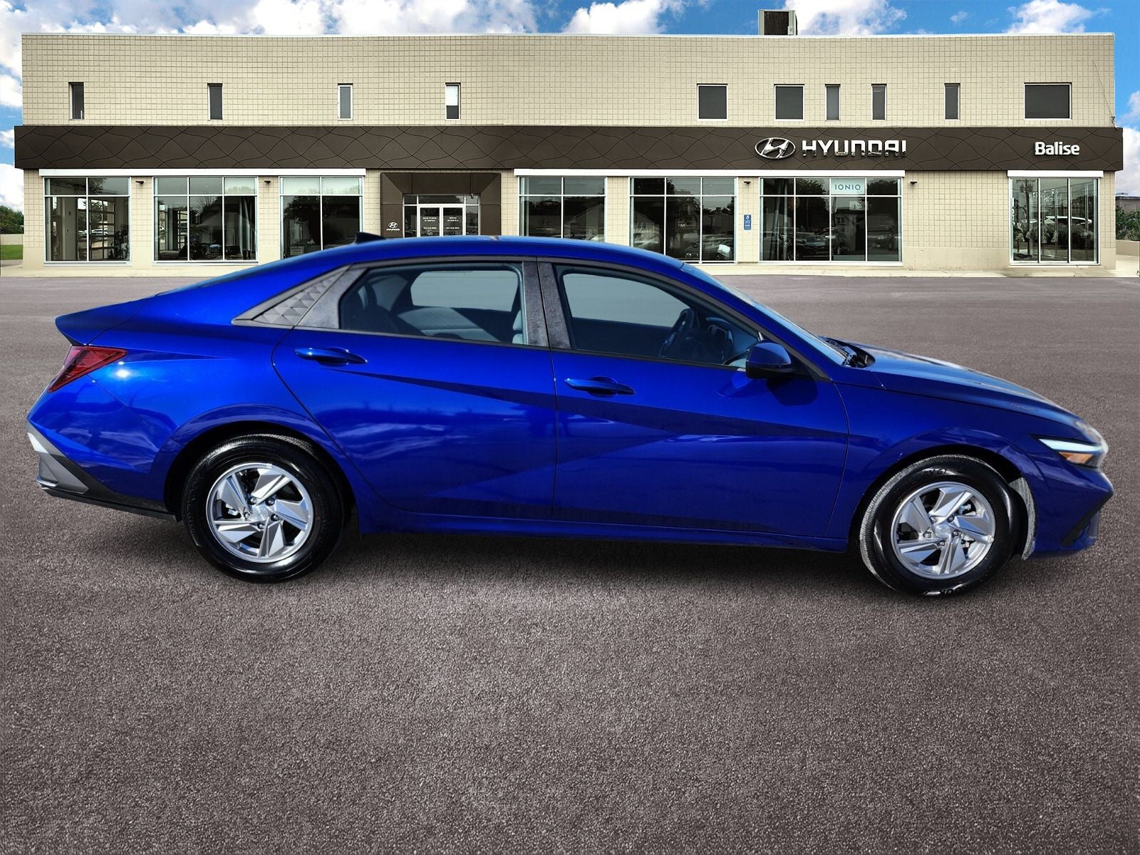 2025 Hyundai Elantra SE