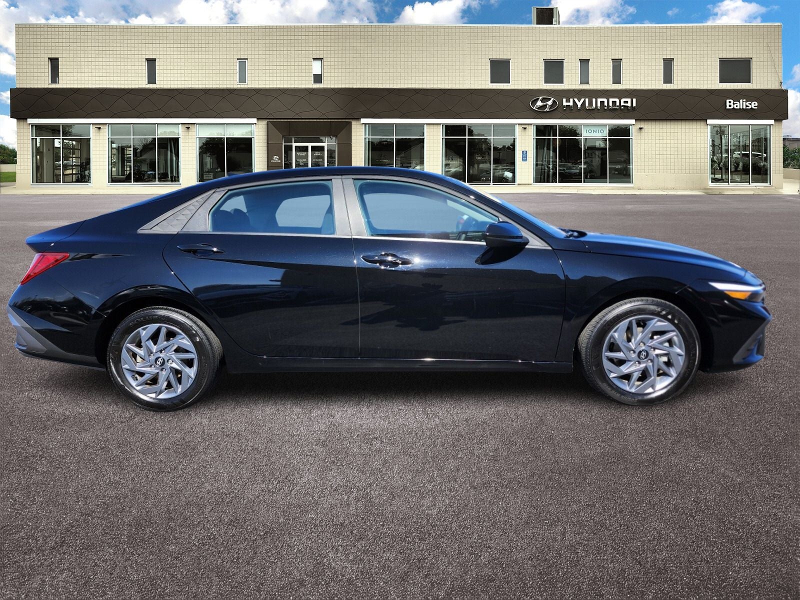2024 Hyundai Elantra Hybrid Blue