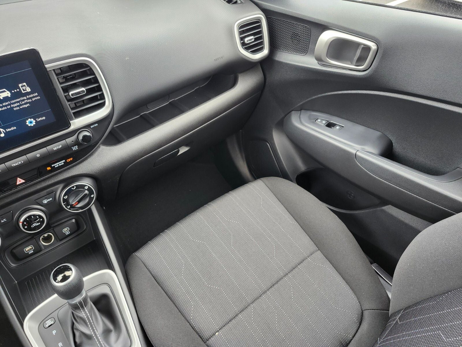 2026 Hyundai Venue SE