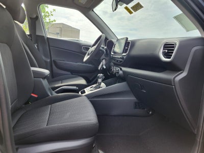 2026 Hyundai Venue SE