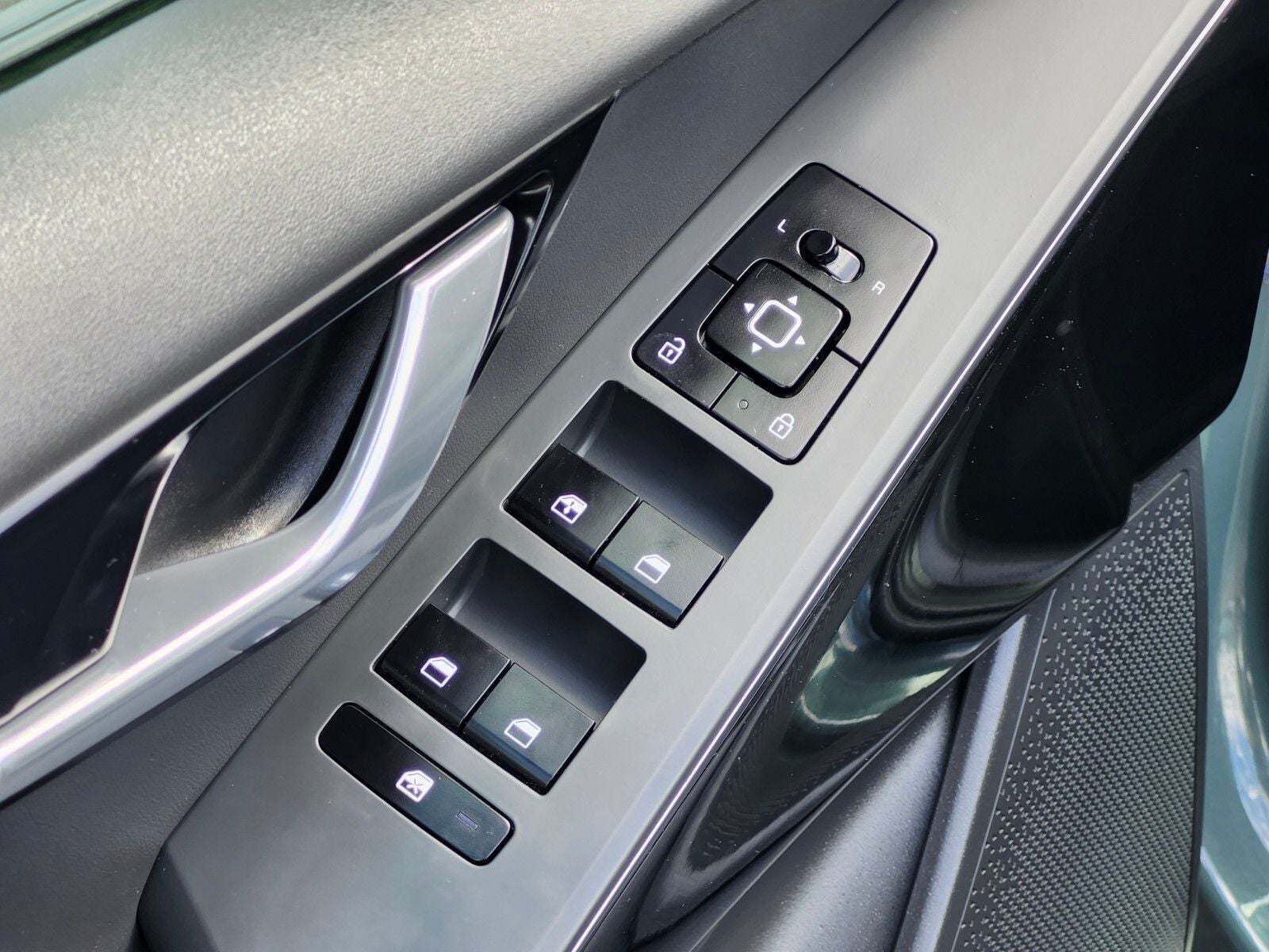 2023 Kia Niro Plug-In Hybrid EX