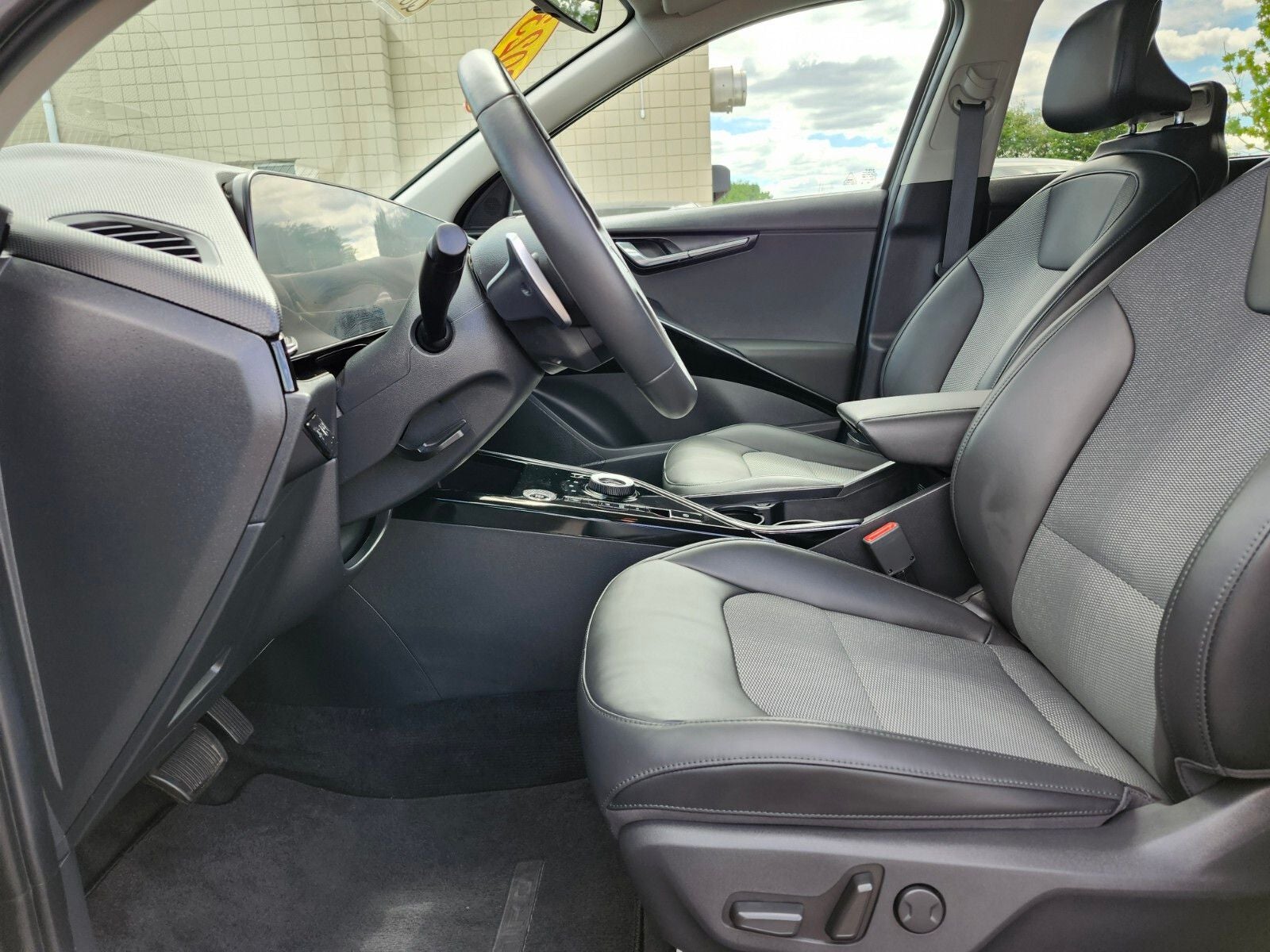 2023 Kia Niro Plug-In Hybrid EX