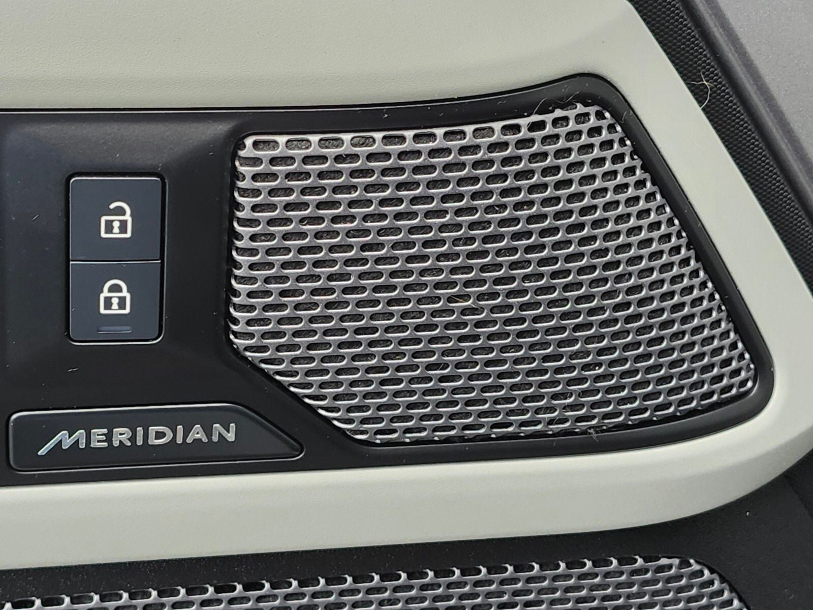 2024 Land Rover Defender 110 S