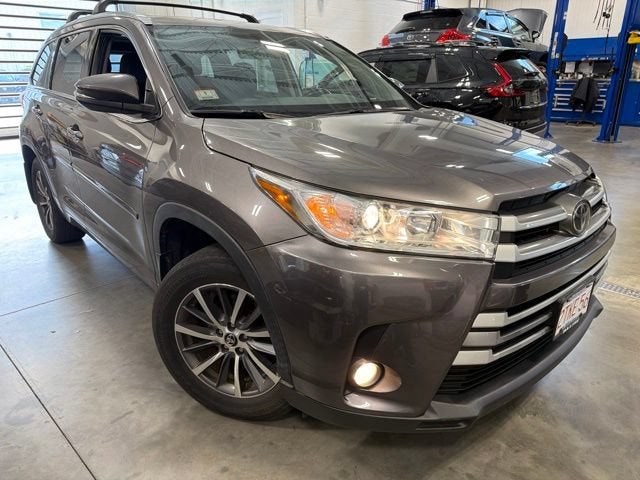 2018 Toyota Highlander SE