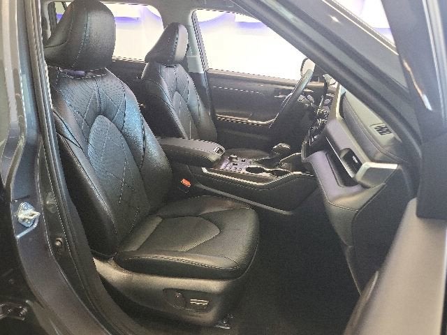 2024 Toyota Highlander Platinum