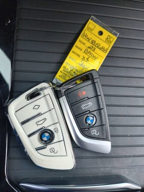 2023 BMW X4 xDrive30i