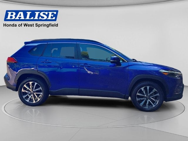2024 Toyota Corolla Cross XLE