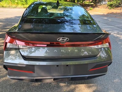 2025 Hyundai Elantra SEL Sport