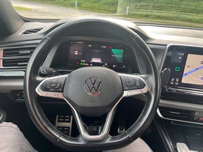 2024 Volkswagen Atlas Cross Sport 2.0T SEL R-Line