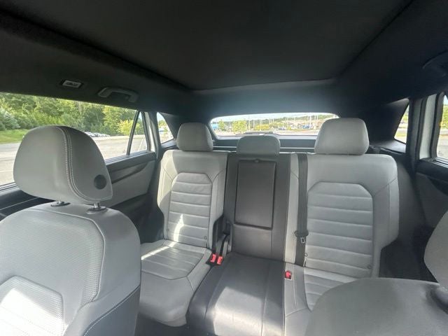 2024 Volkswagen Atlas Cross Sport 2.0T SEL R-Line
