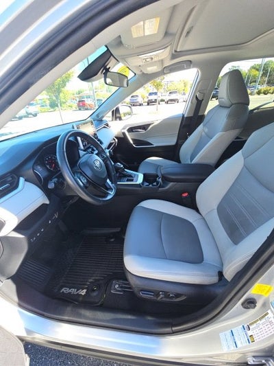 2020 Toyota RAV4 XLE Premium