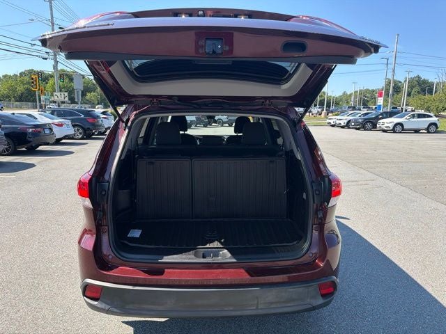 2019 Toyota Highlander LE
