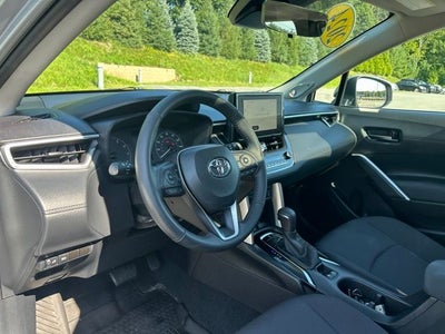 2024 Toyota Corolla Cross LE