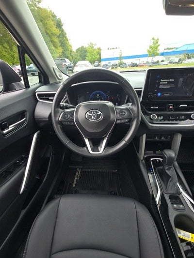 2025 Toyota Corolla Cross XLE