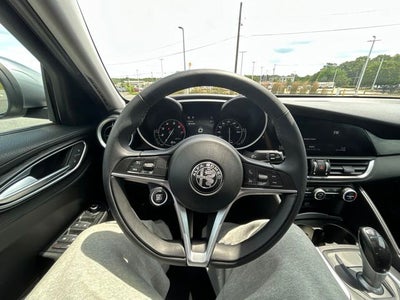 2018 Alfa Romeo Giulia Base
