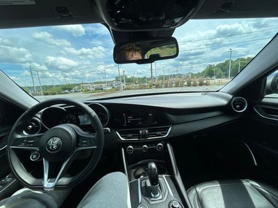 2018 Alfa Romeo Giulia Base