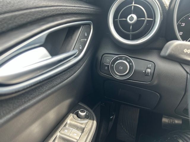 2018 Alfa Romeo Giulia Base