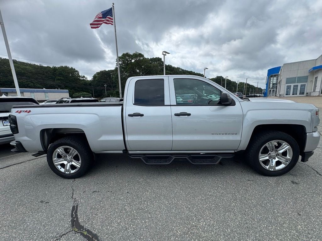 2018 Chevrolet Silverado 1500 Custom
