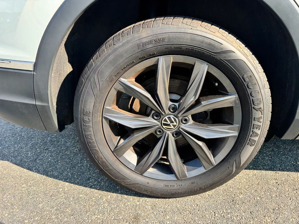 2023 Volkswagen Tiguan 2.0T SE